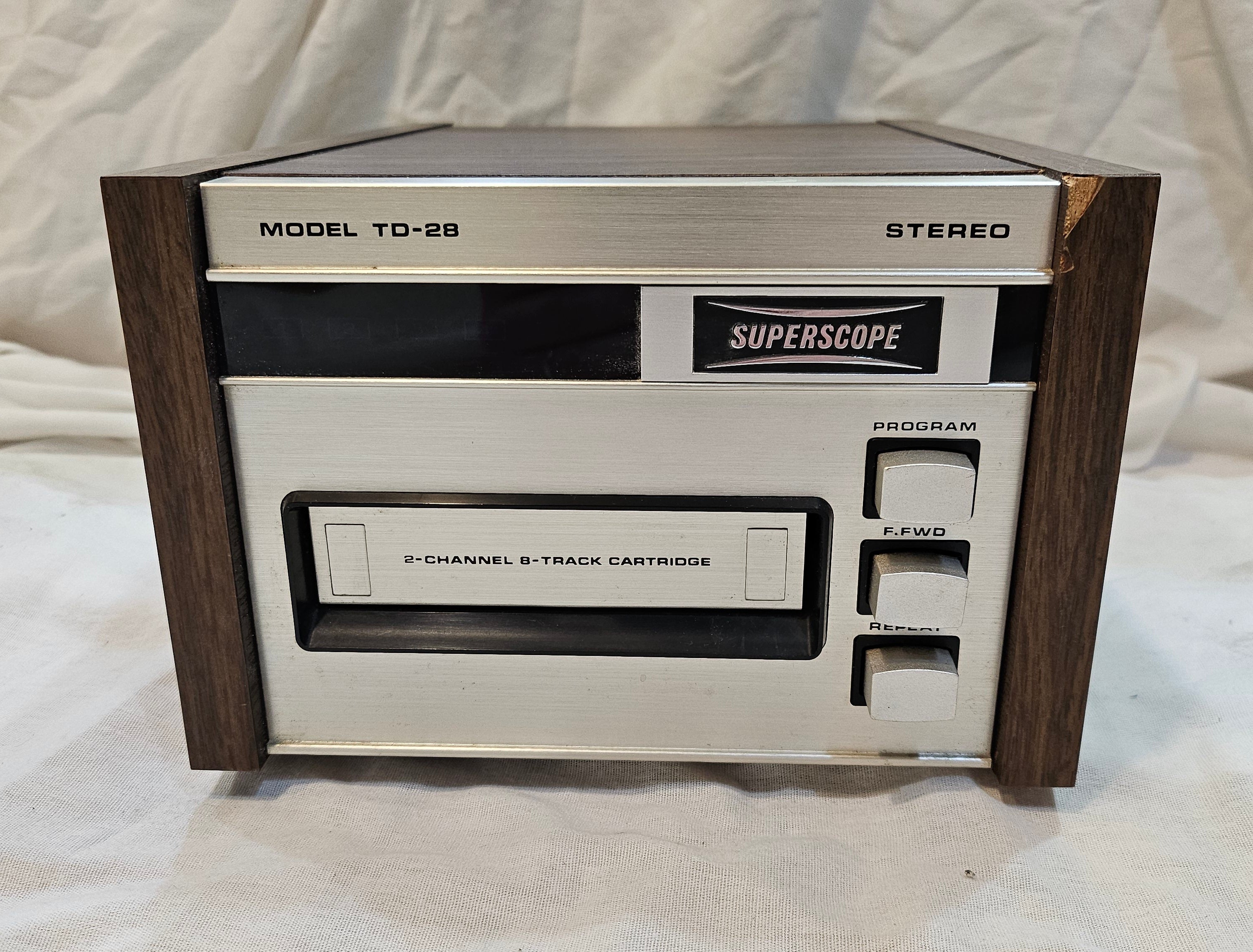 Superscope TD-28 8-Track Player