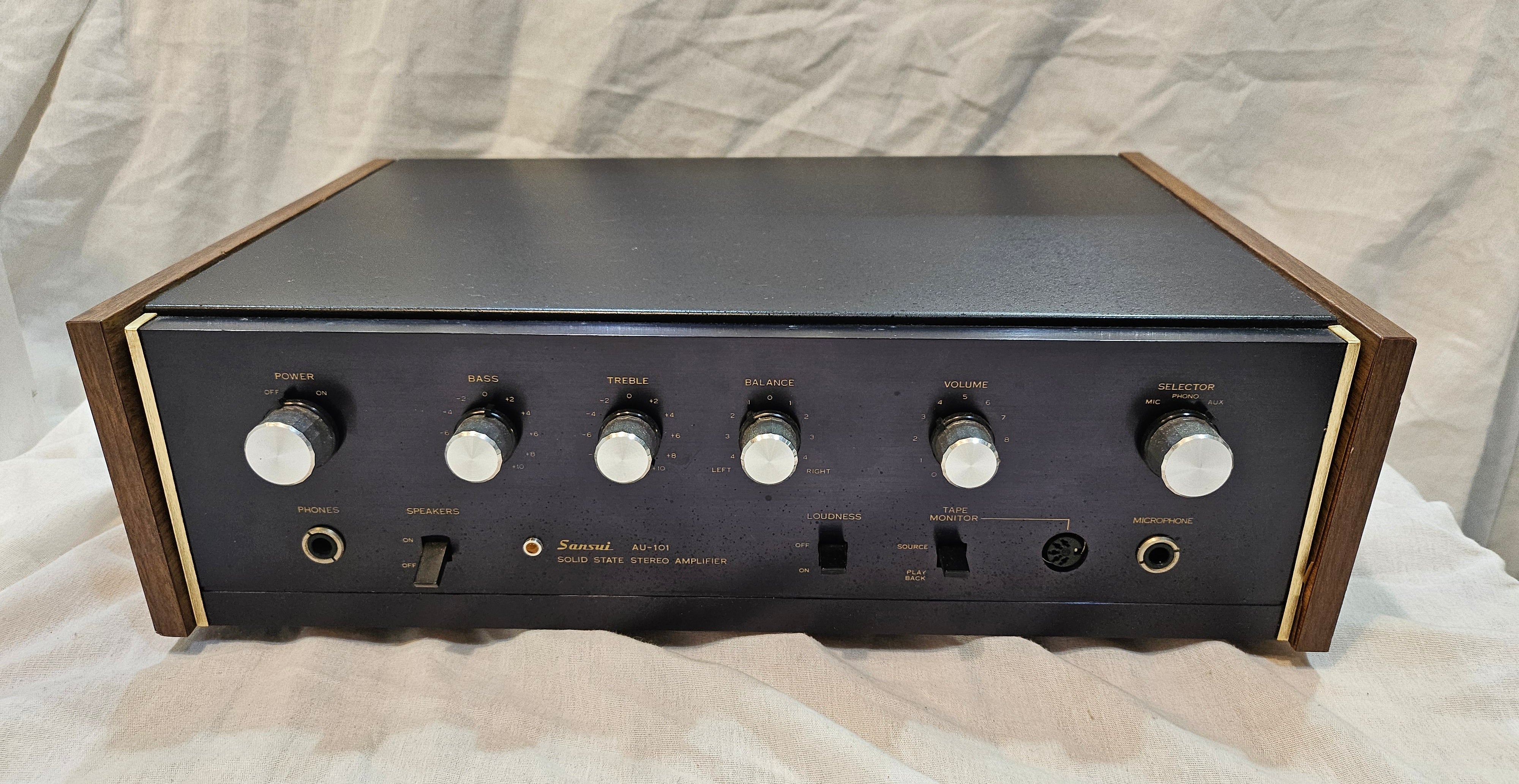 Factory Sansui AU 101 amp