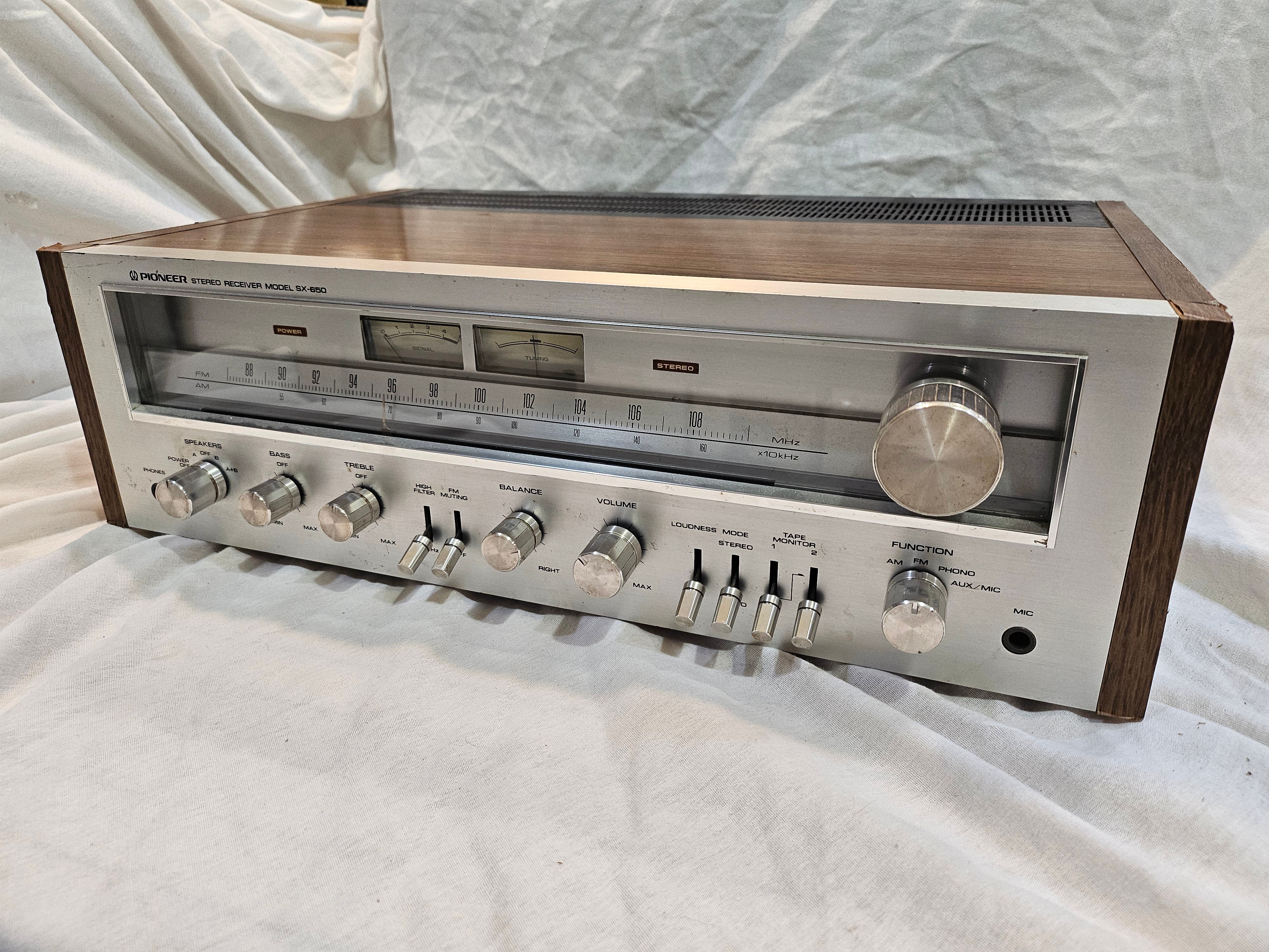Pioneer SX-650 Stereo Receiver