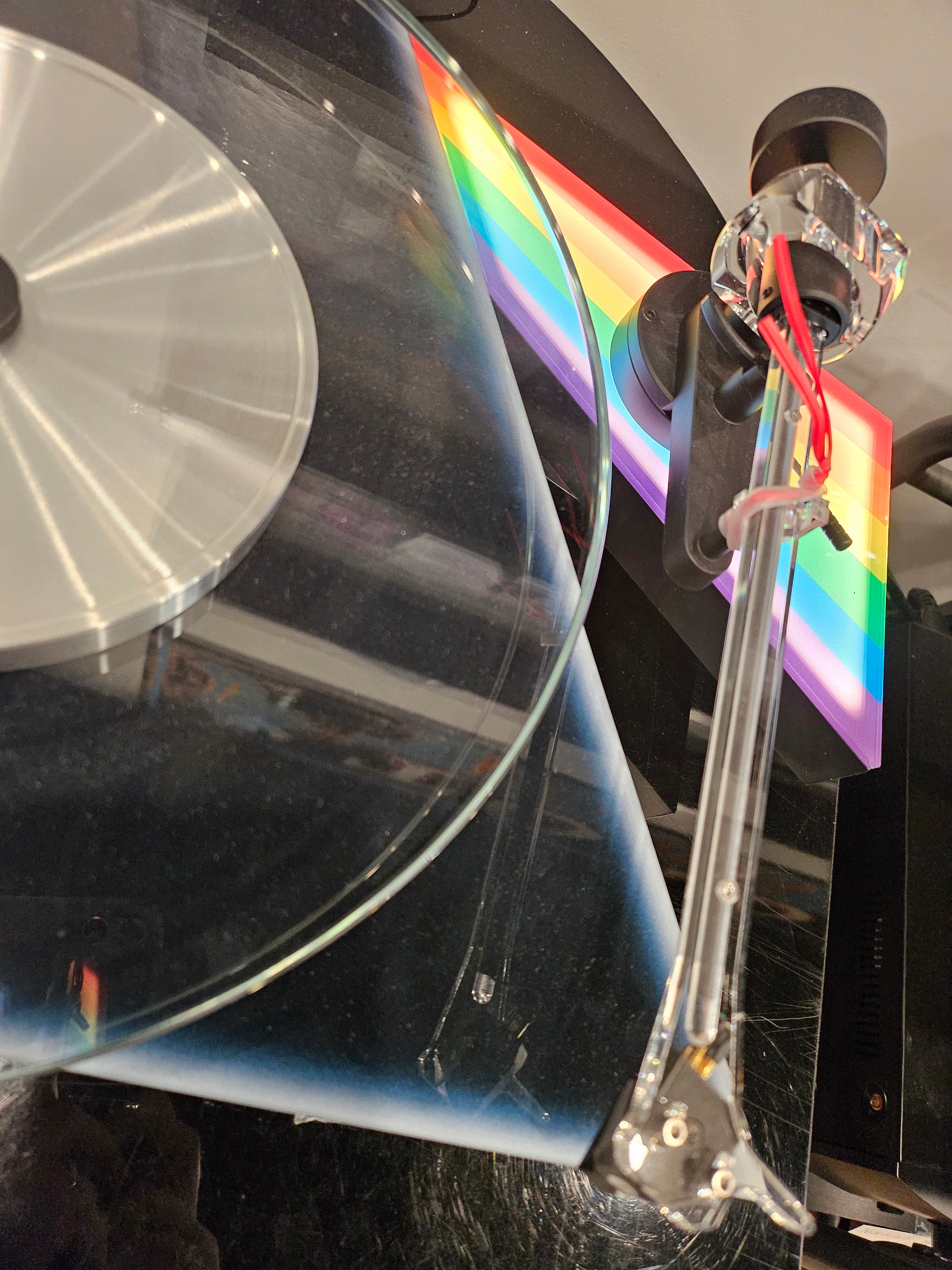 Pro-Ject Pink Floyd The Dark Side of the Moon Turntable