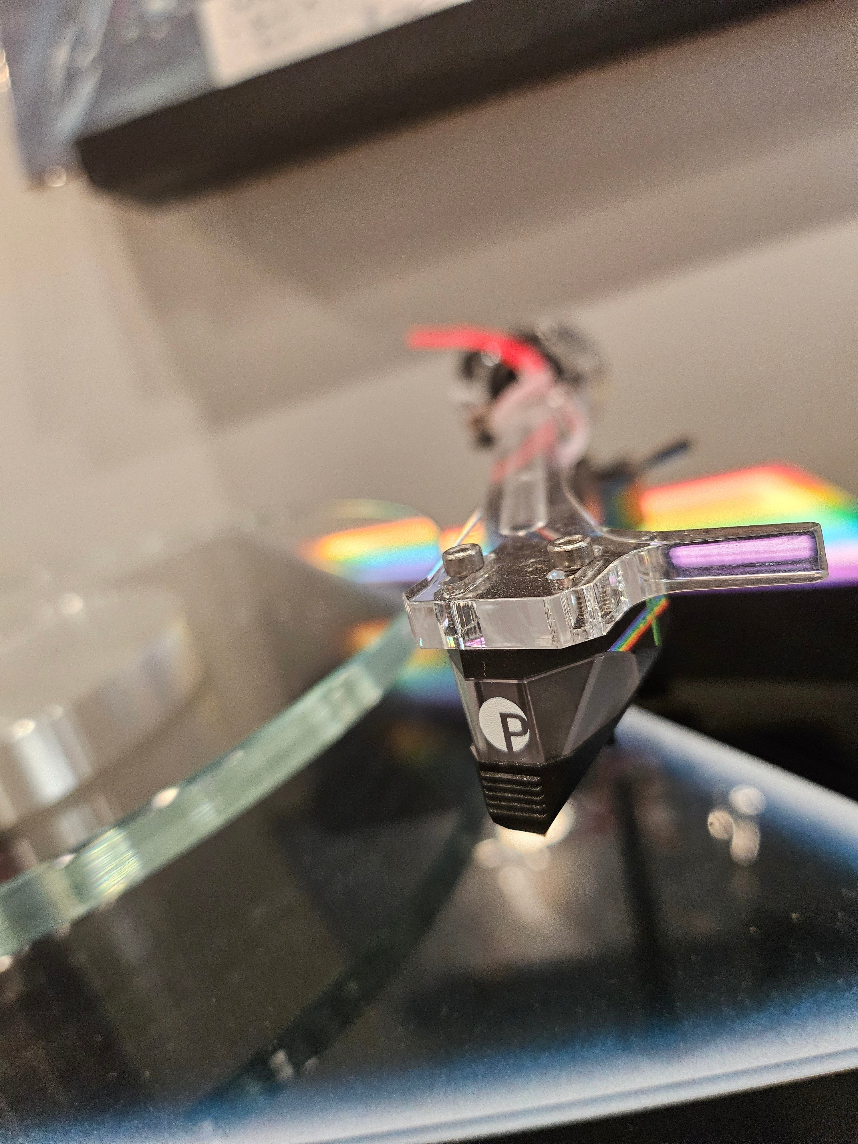 Pro-Ject Pink Floyd The Dark Side of the Moon Turntable