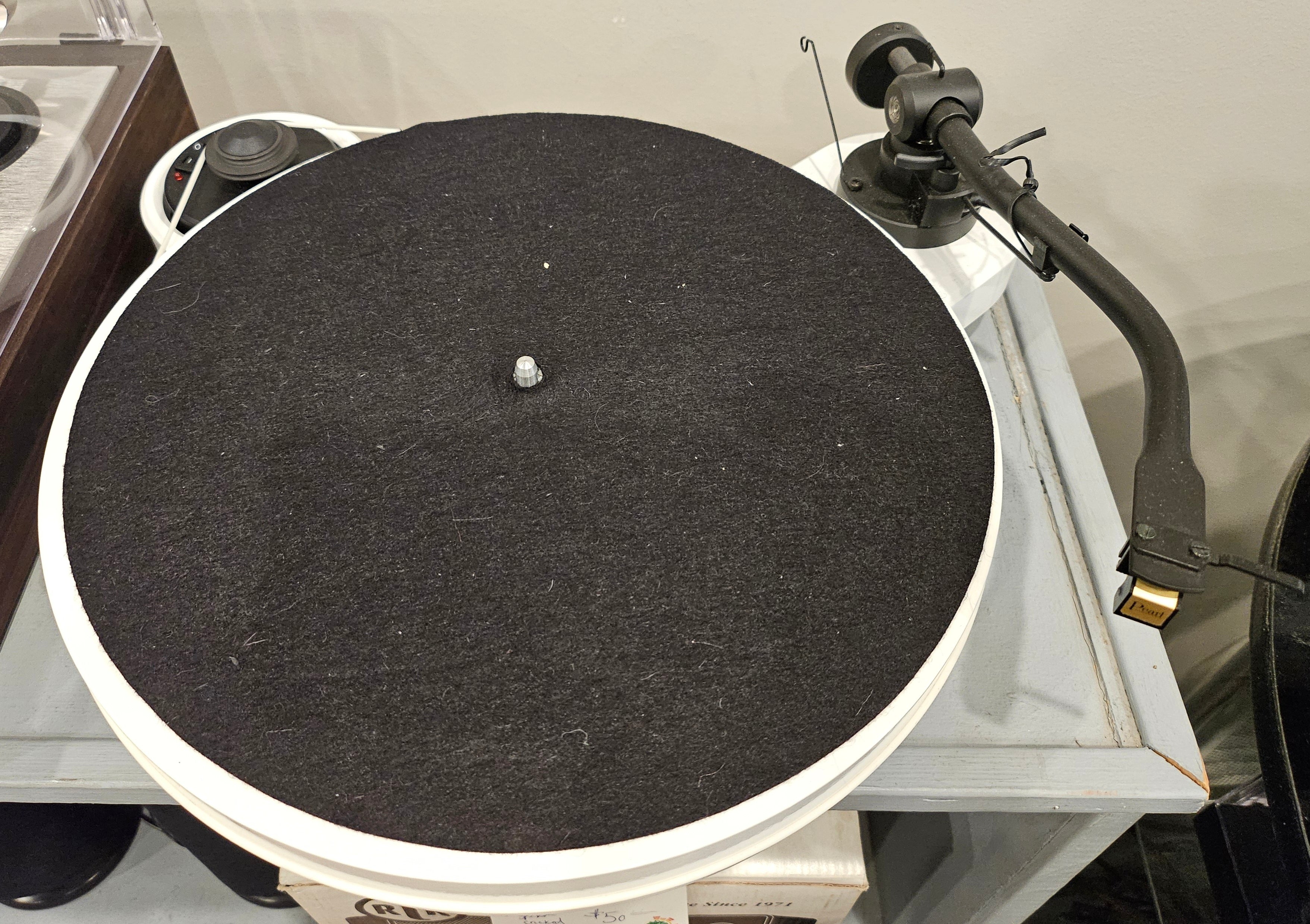 Project RM 1.3 Genie Turntable