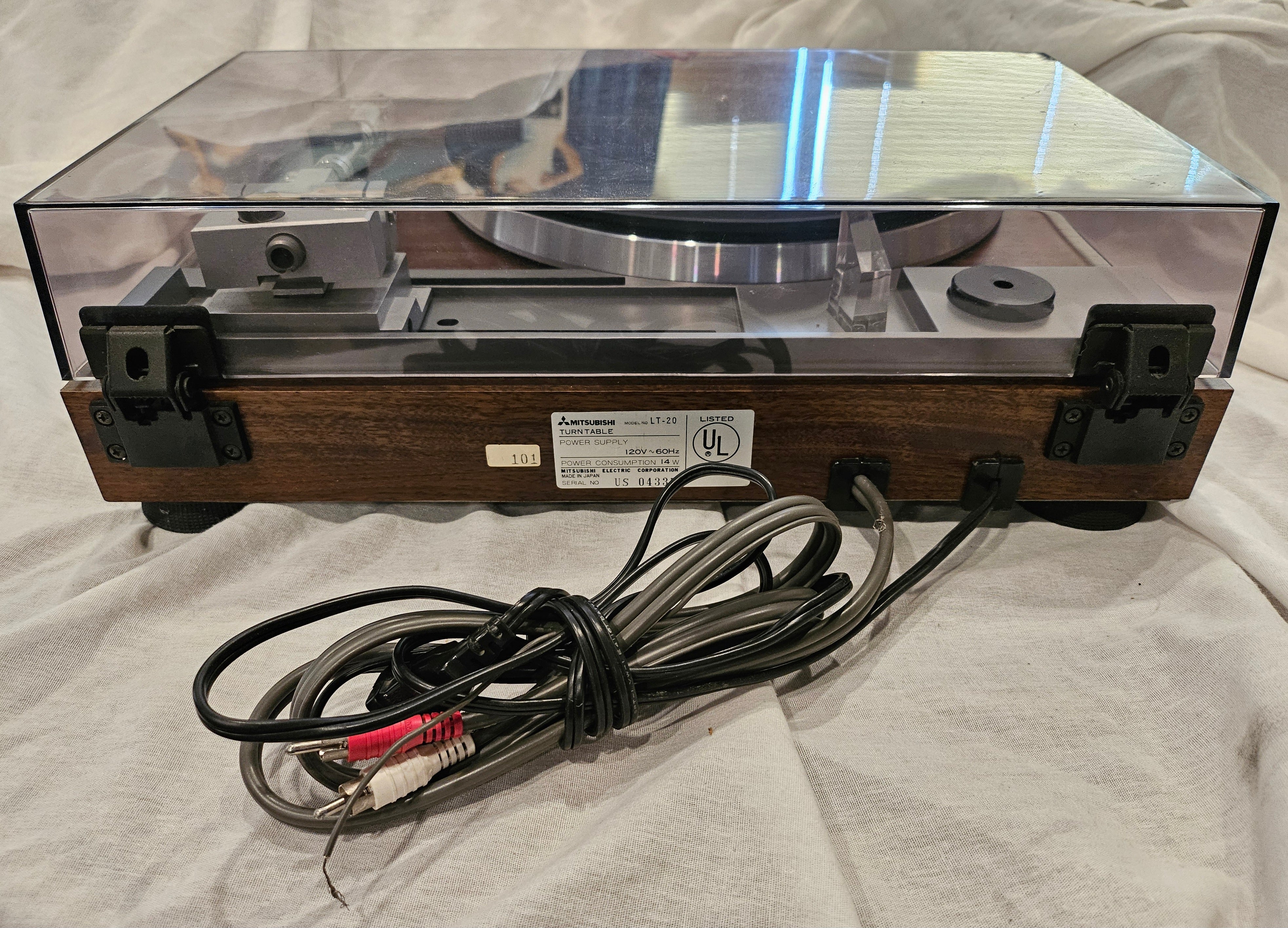 Mitsubishi LT-20 Turntable