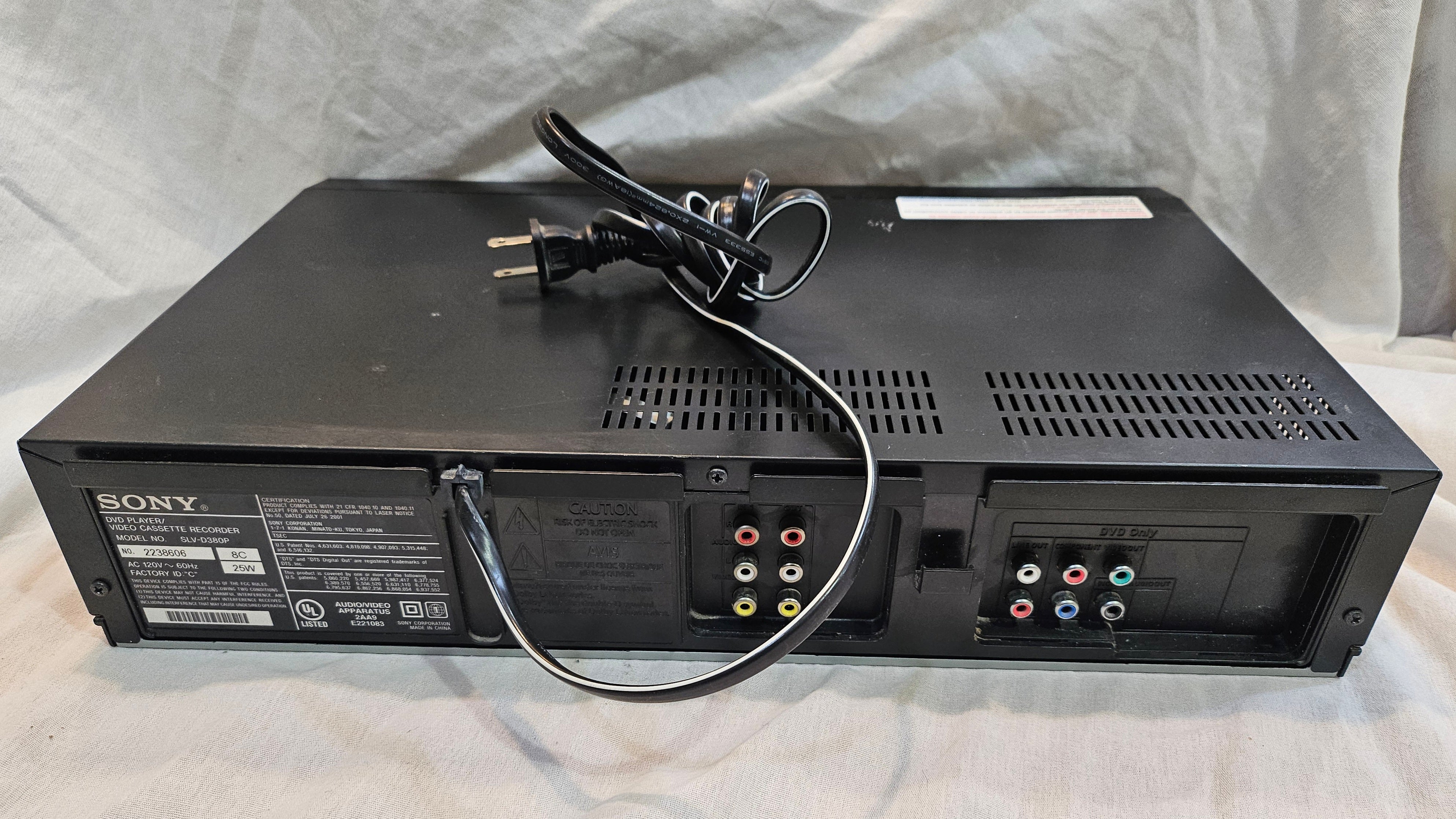 Sony SLV-D380P • VCR/DVD Player