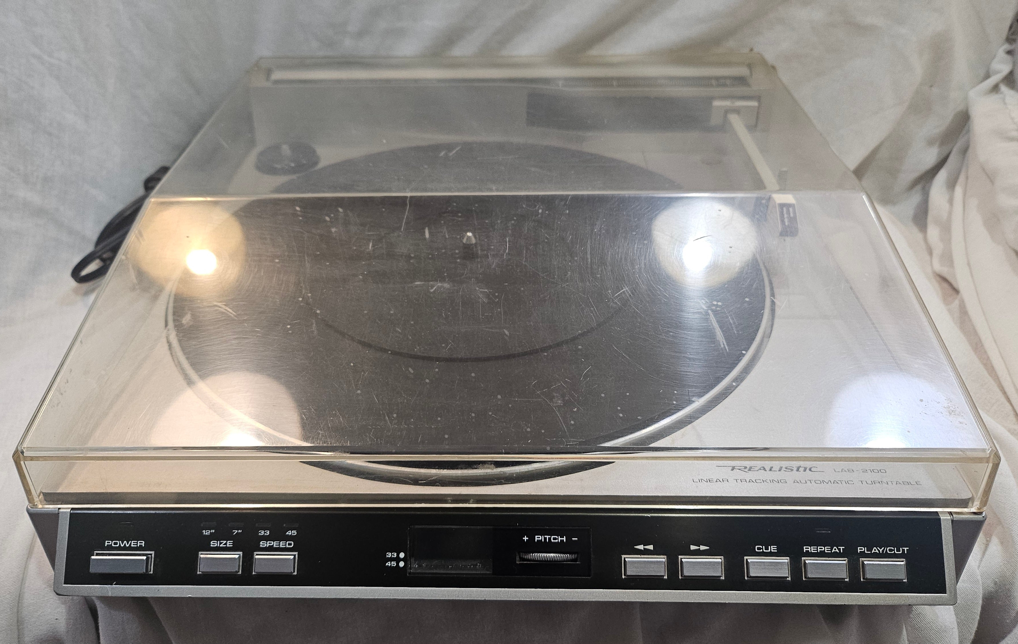 Realistic LAB-2100 Turntable