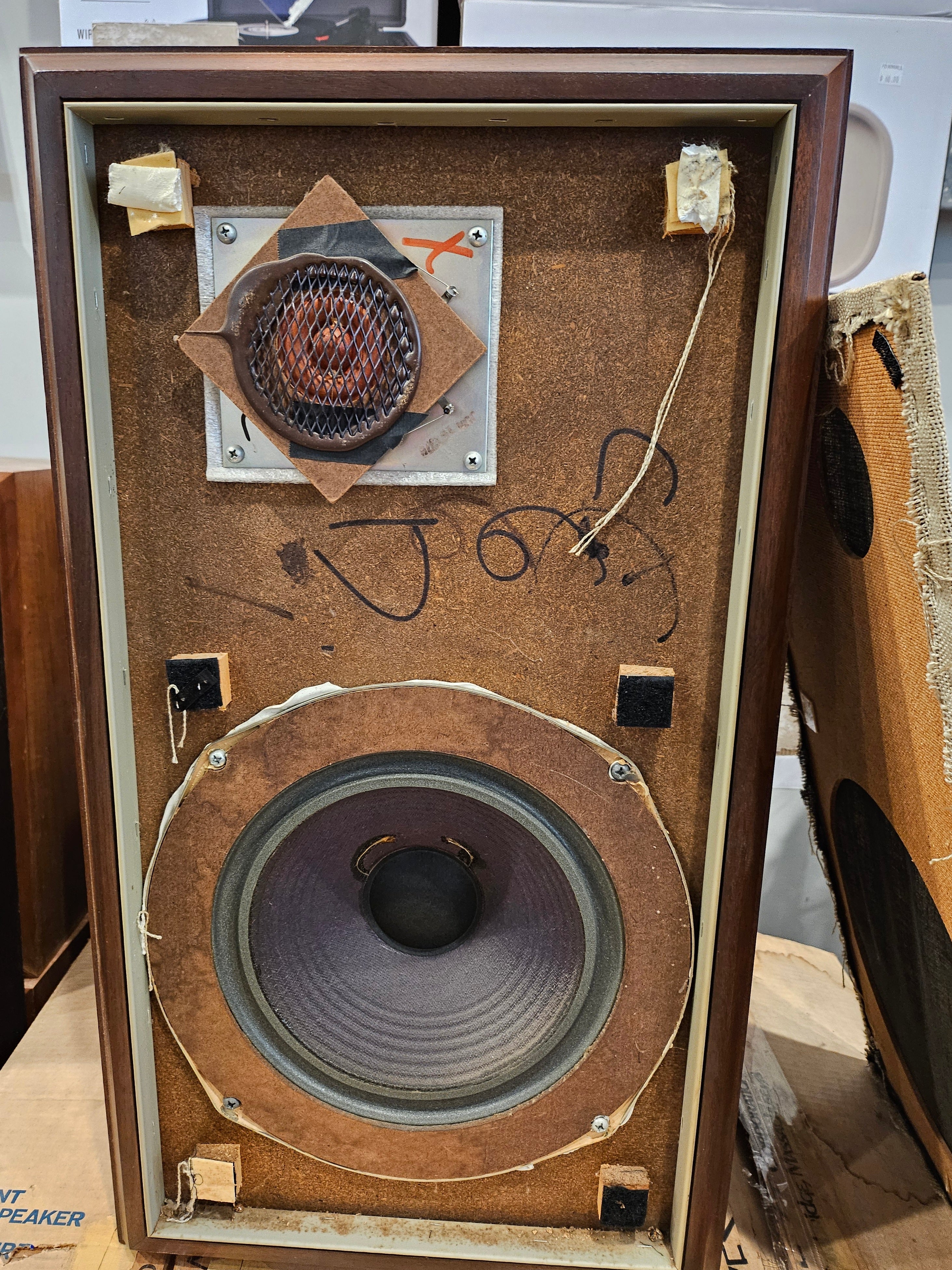 Advent Large Loudspeakers