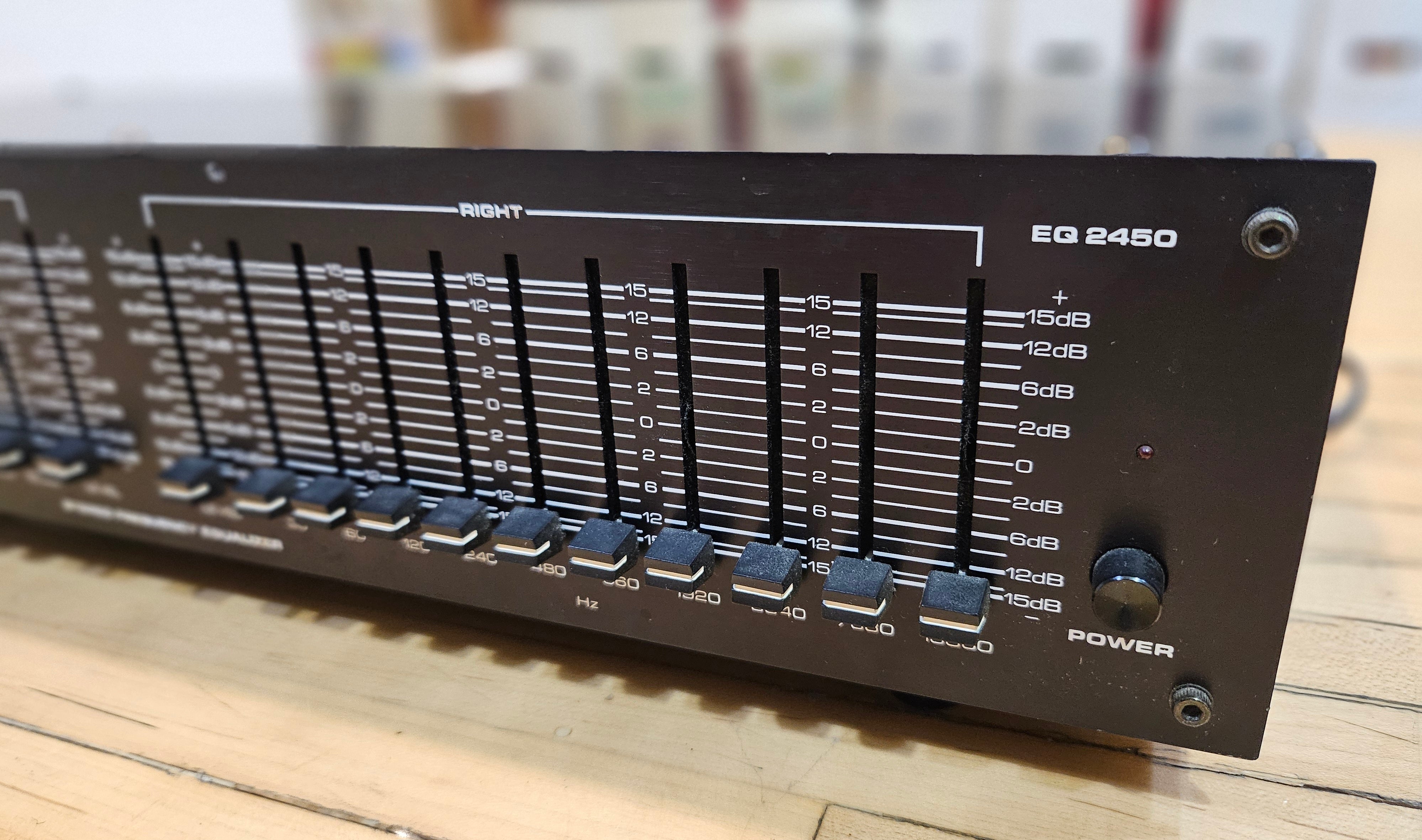 Numark EQ2450 Equalizer