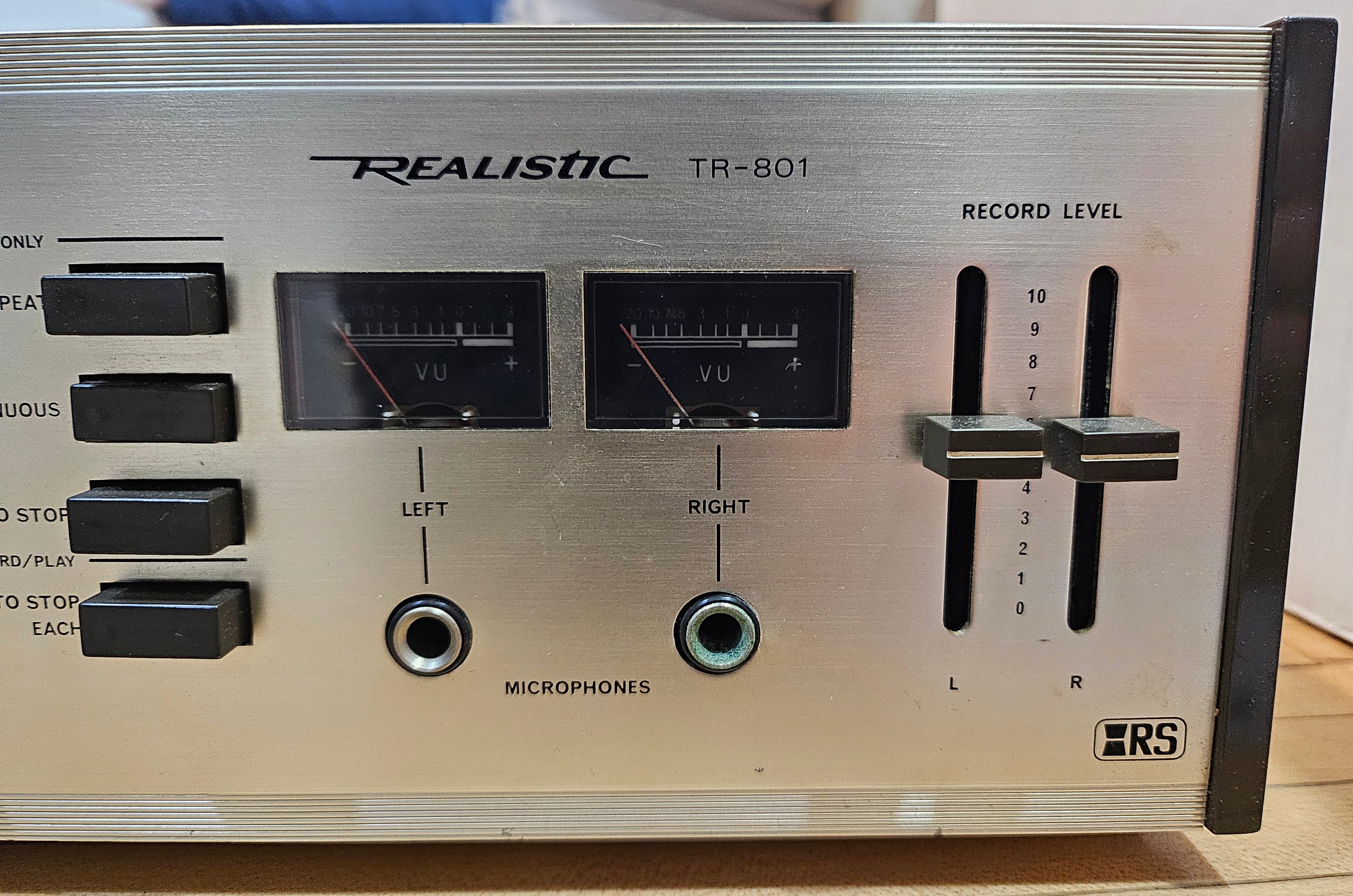 Realistic TR-801 8-Track Cartridge Tape Recorder-Player