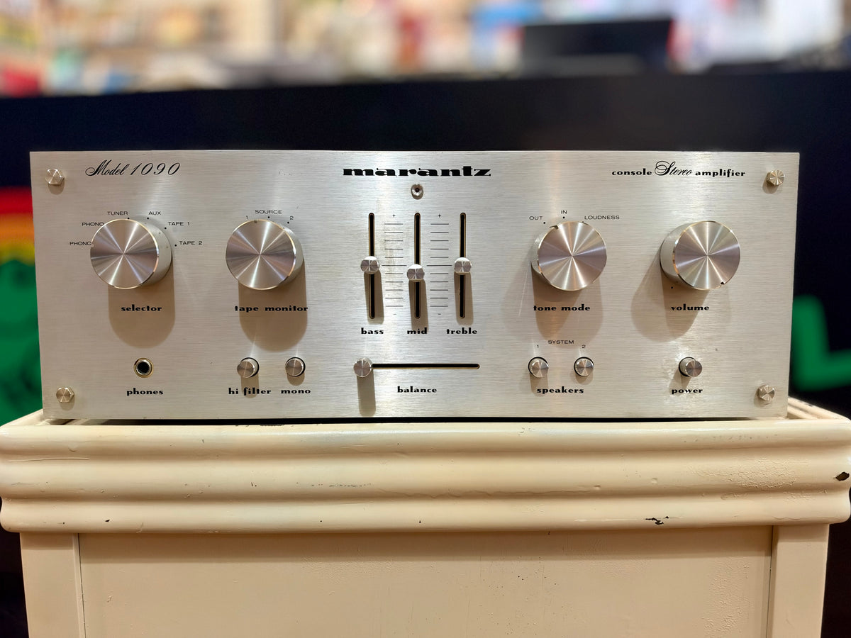 Marantz Model 1090 Stereo Amplifier