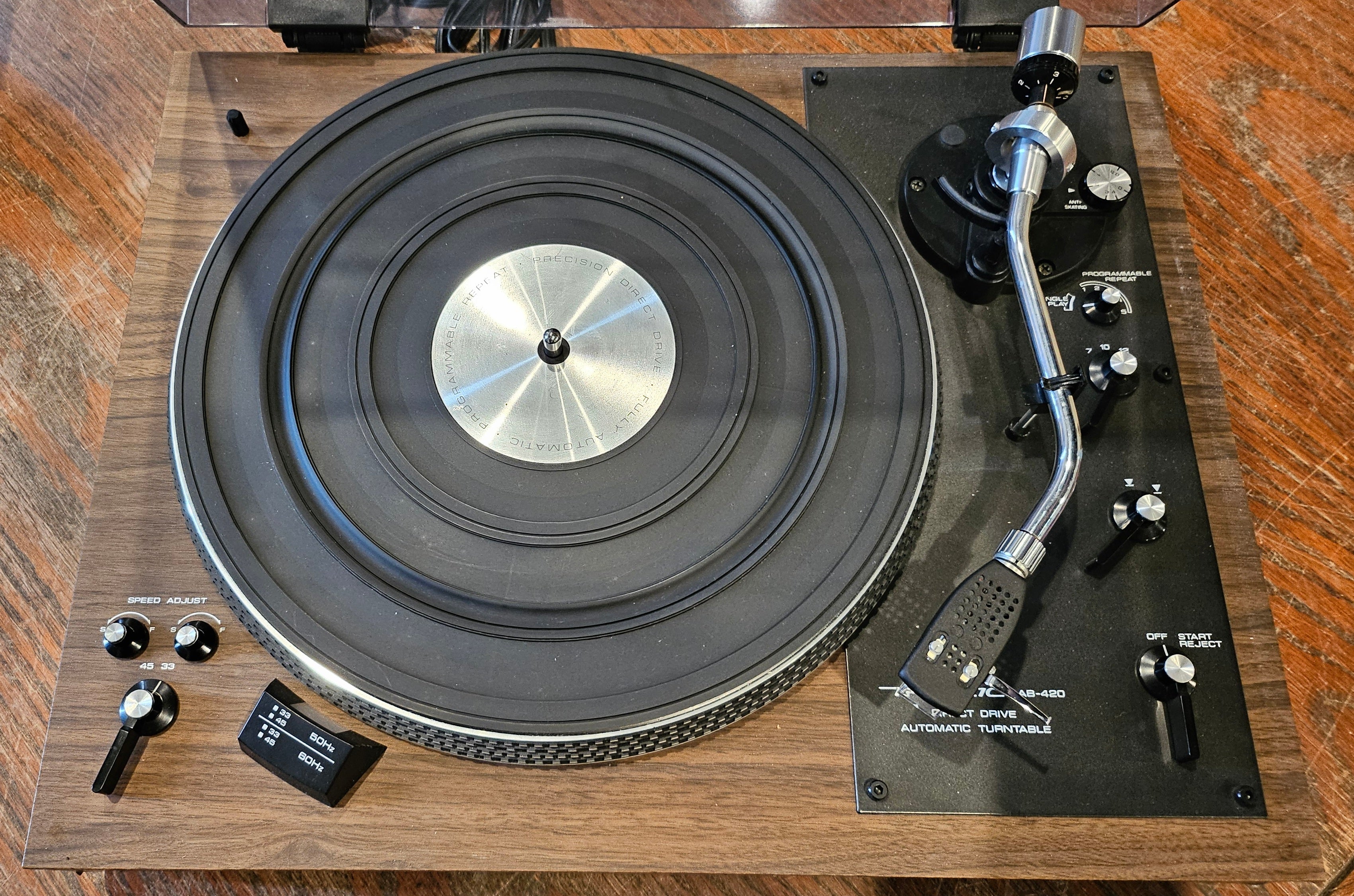 Realistic LAB-420 Turntable