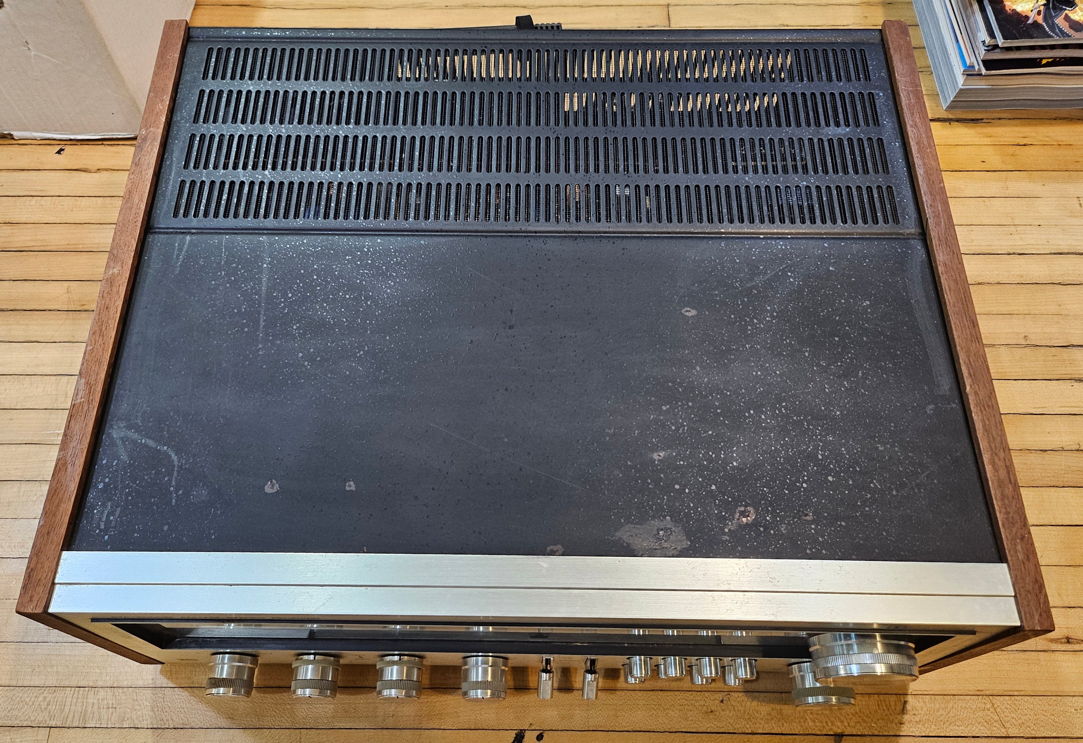 Realistic STA-2000D
