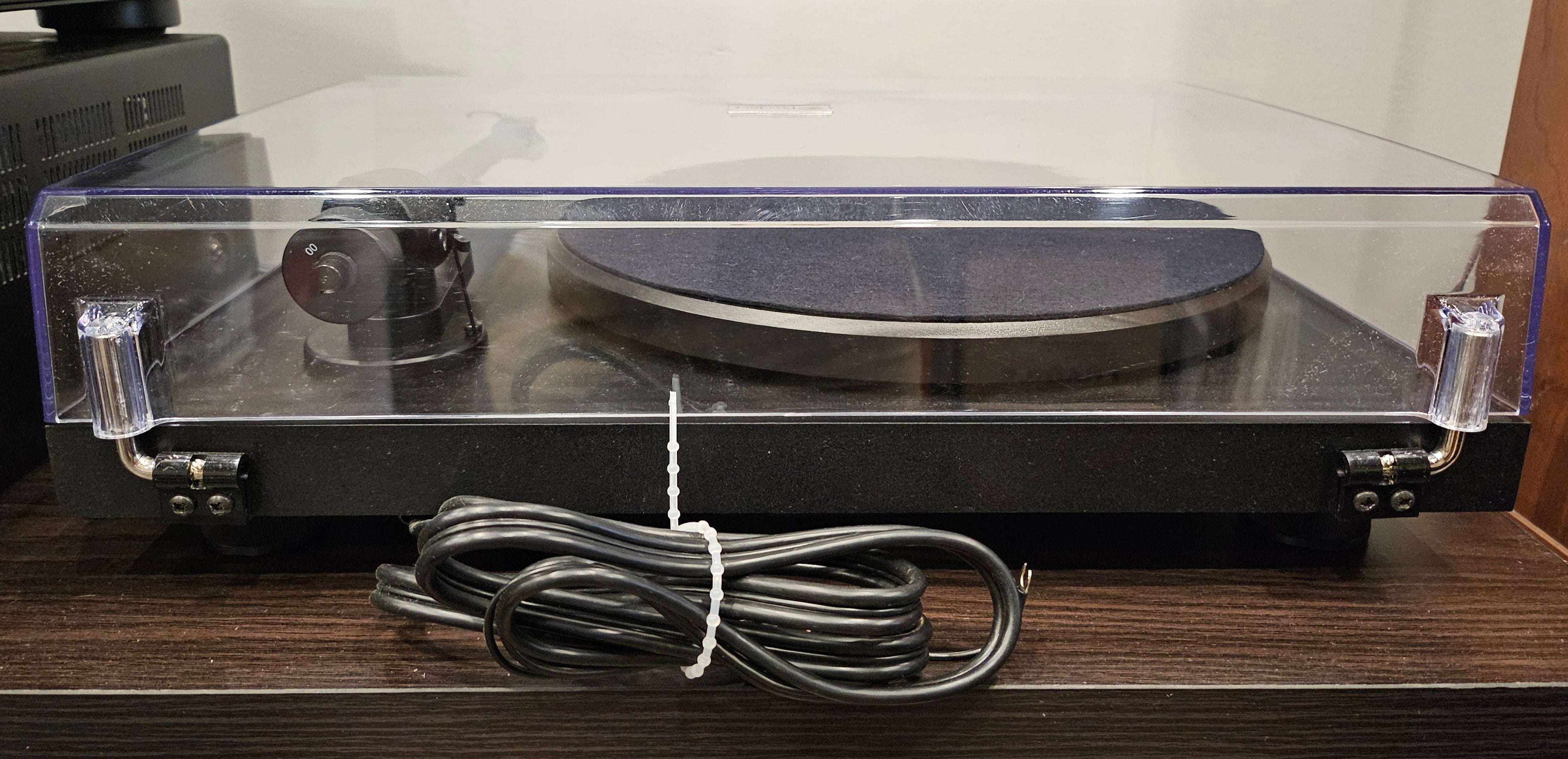Pro-Ject Debut III Turntable
